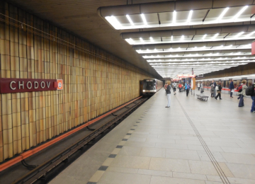 Rekonstrukce nástupiště ve stanici metra Chodov